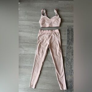 ALO Yoga Pink Quartz Heather Alosoft Fabric